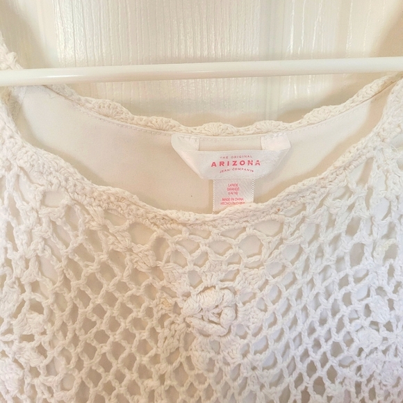 Top - Picture 2 of 3